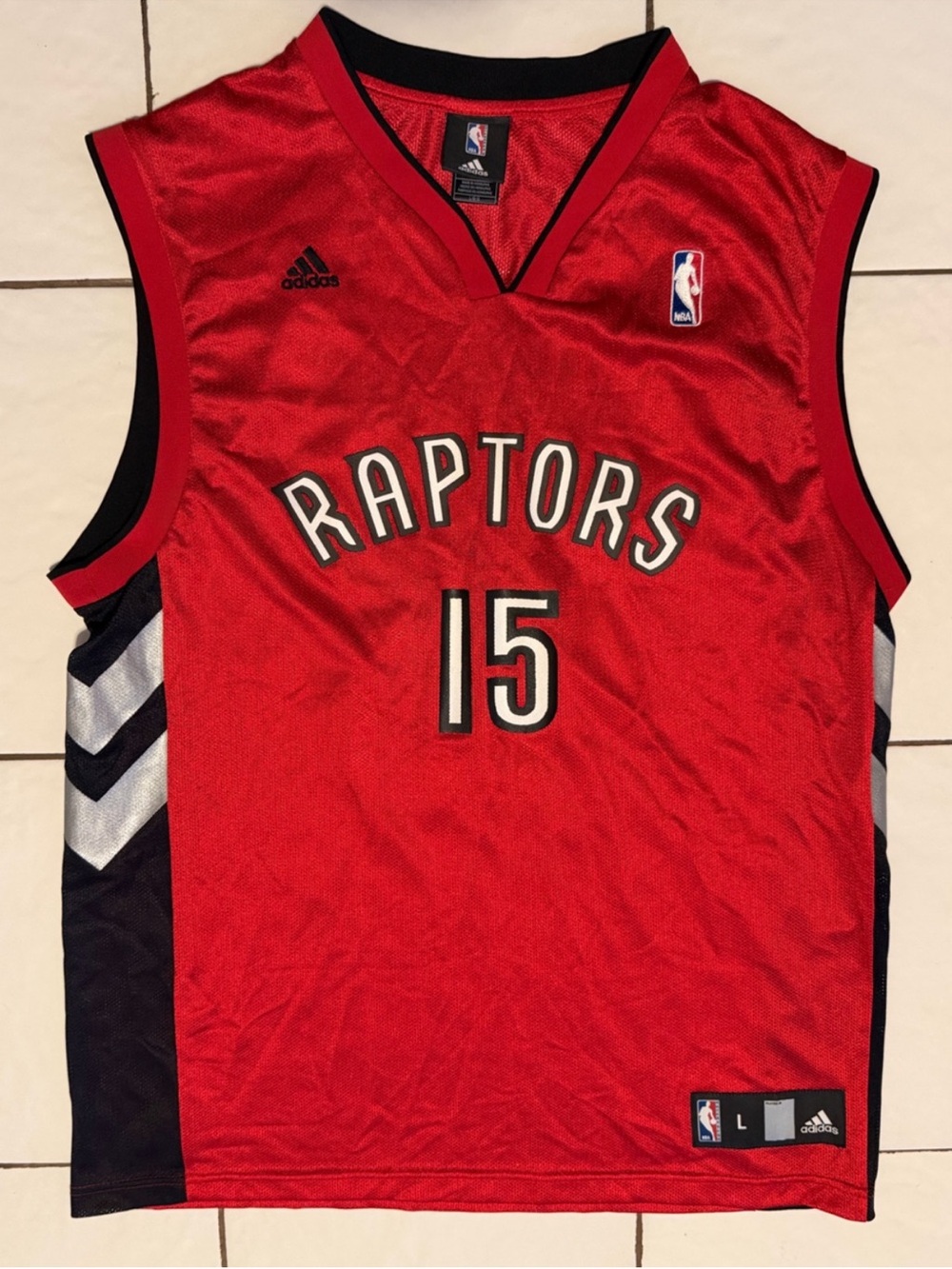Vintage toronto raptors jersey